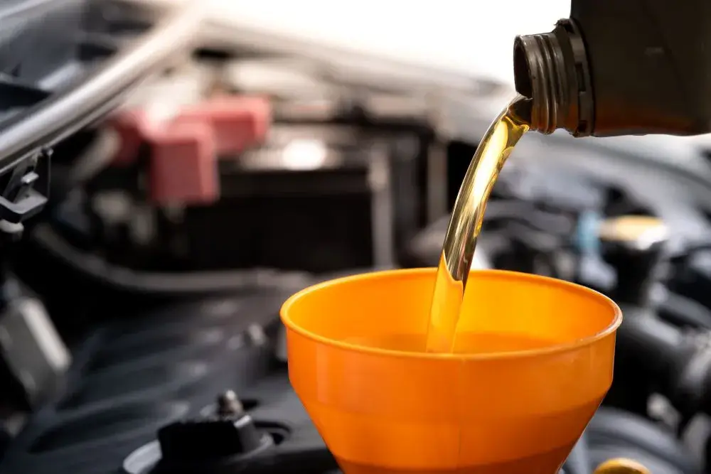 Choosing car engine oil 